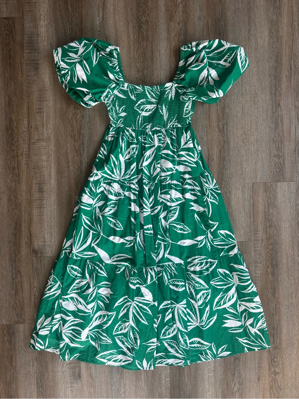 Green Leaf Tropical Sundress with Puff Sleeve - size Small - Picture 4 of 4